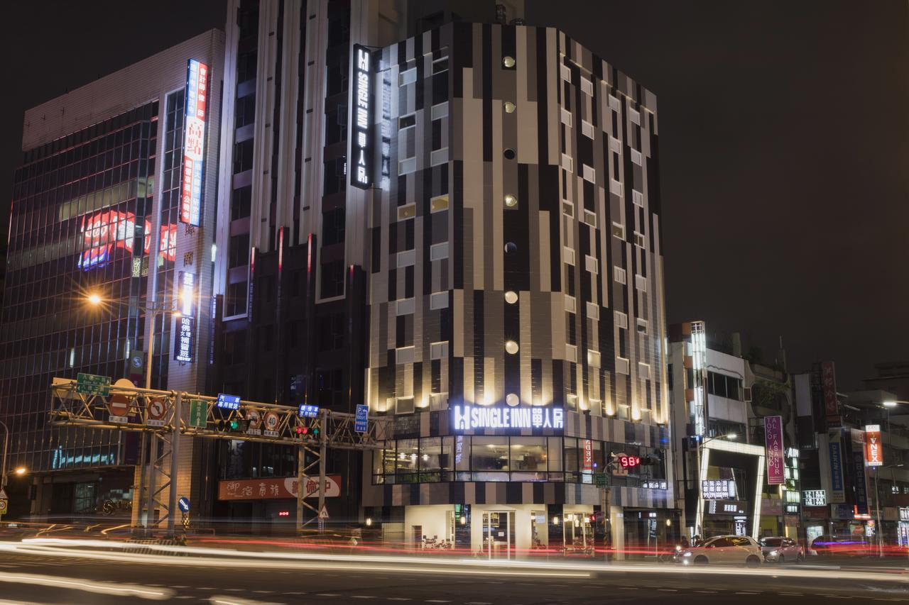 Single Inn-Kaohsiung Station Exterior photo